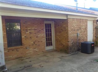 6921 Tulane Rd E, Horn Lake, MS 38637