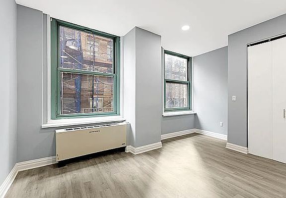 4th image of 80 John St APT 14D