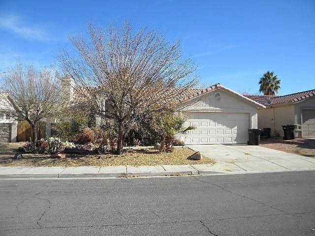 1st image of 136 Vista Del Lago St