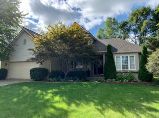 2497 Fenton Creek Ln, Fenton, MI 48430