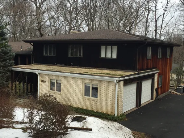 670 Cheyenne Dr, Franklin Lakes, NJ 07417