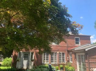 12 Mountain View Rd, Poughkeepsie, NY 12603