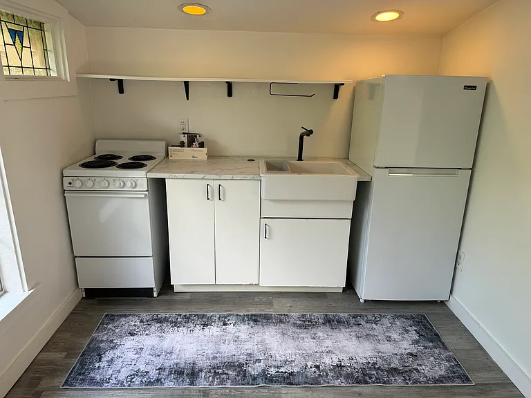 1002 Advance St — Photo 1