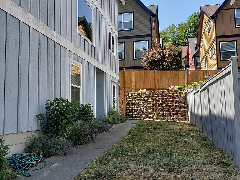 2416 SW Holden St #E — Photo 4