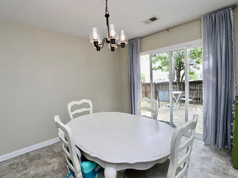 1116 Waverly Place Dr — Photo 38