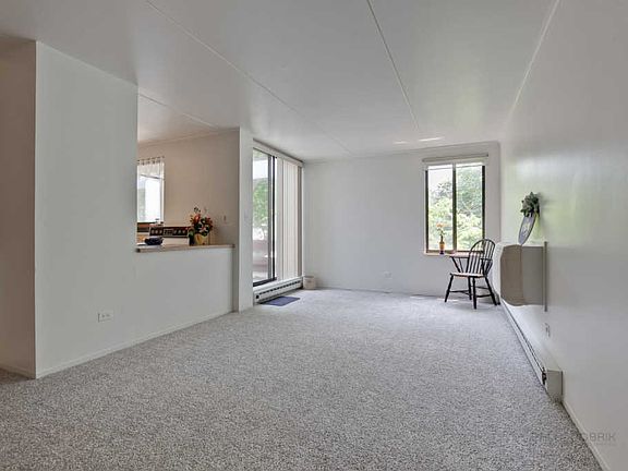 2nd image of 314 W Miner St APT 3A