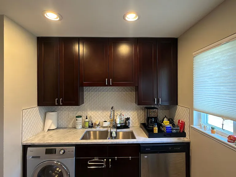 3632 Grape St — Photo 3
