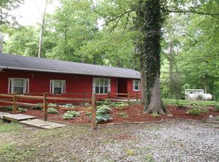 1020 Deerfield St, Iuka, IL 62849