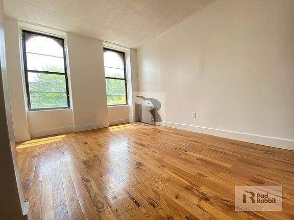 3rd image of 249 Vernon Ave #3D