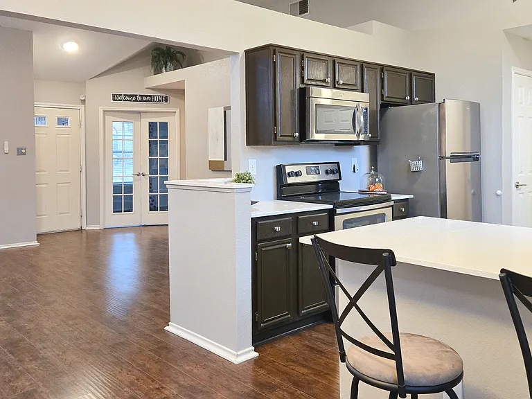 10300 Concord Dr — Photo 8