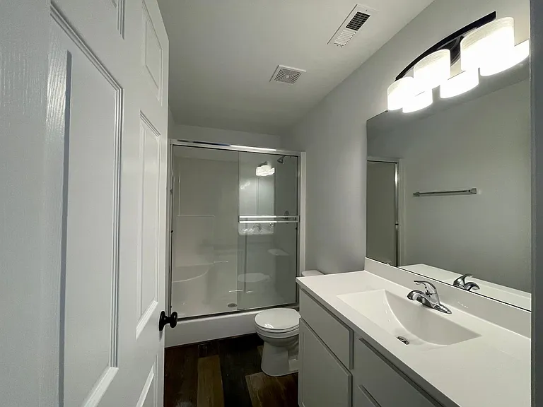 Quail Run Apartments and Townhomes — Photo 15
