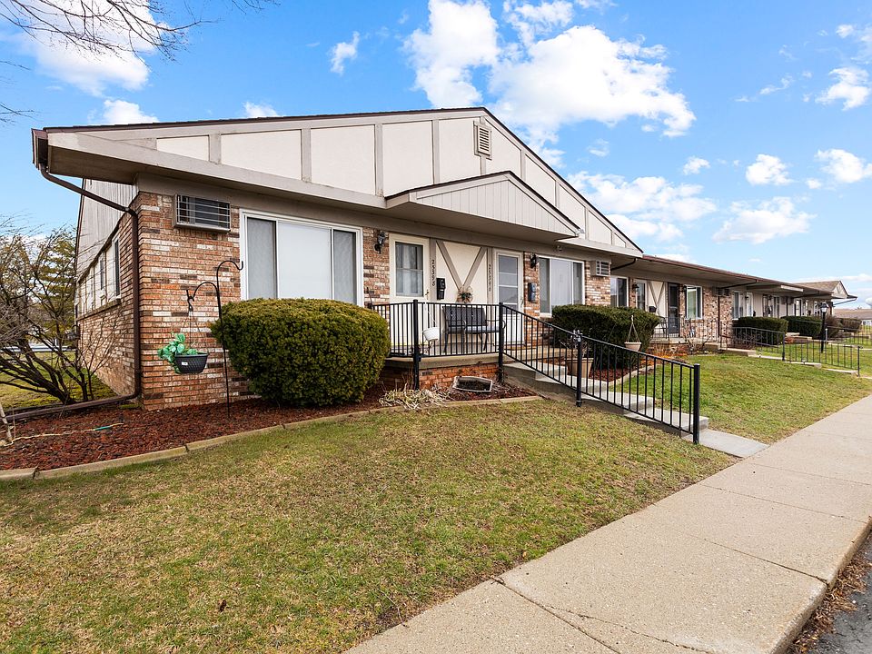 1st image of 25396 Potomac Dr