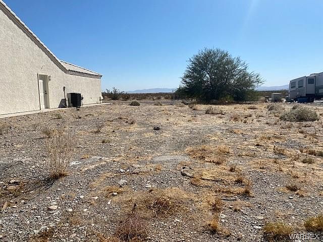 2nd image of 1903 E Lipan Blvd