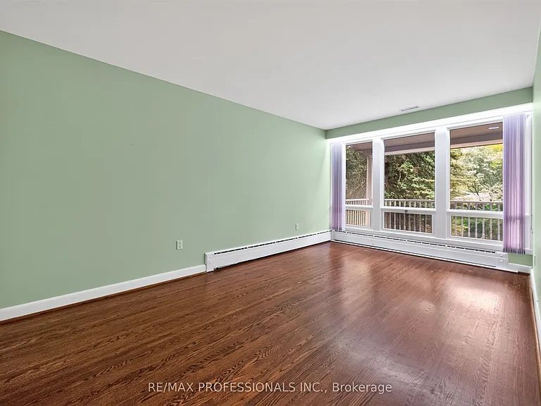 32 Edenbrook Hl — Photo 23