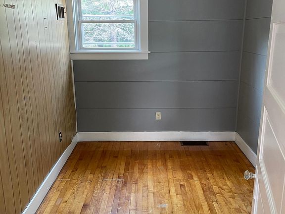 3rd image of 2103 State St Unit 1