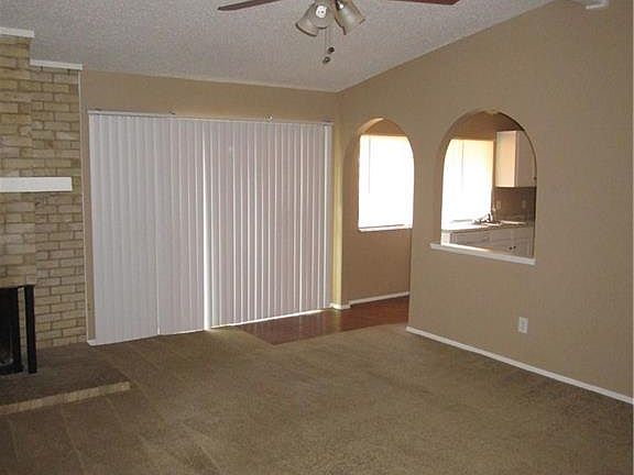 3rd image of 523 Dean Ct