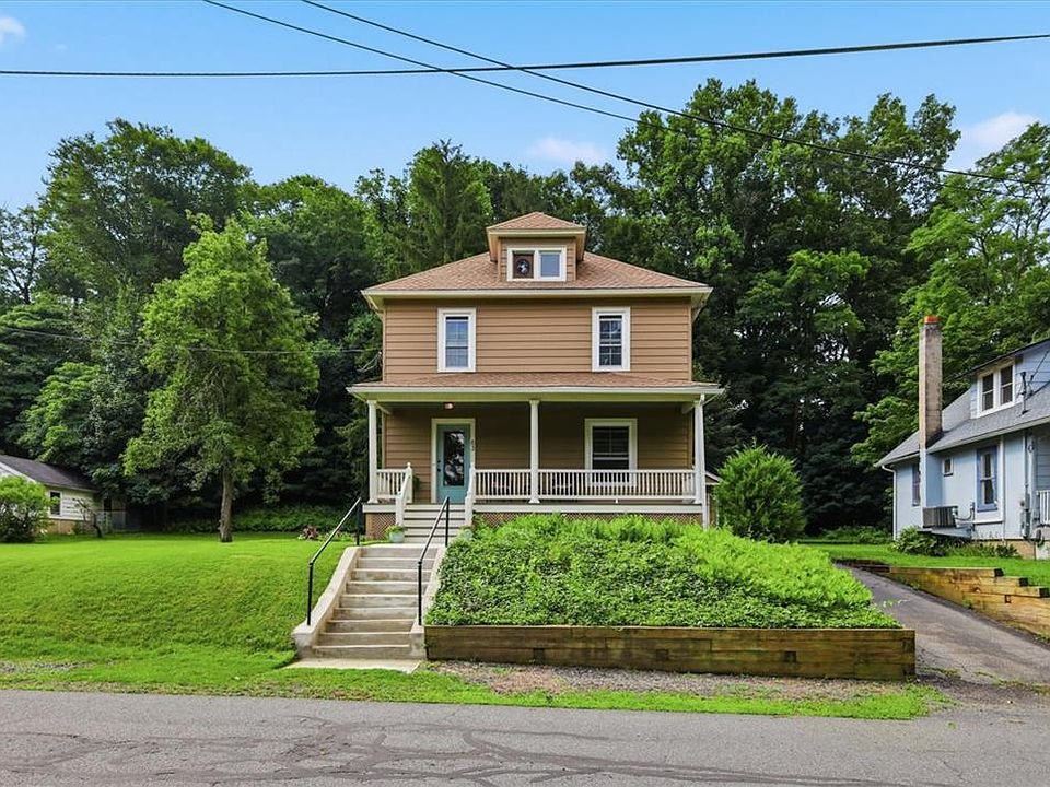 1st image of 63 Oak St