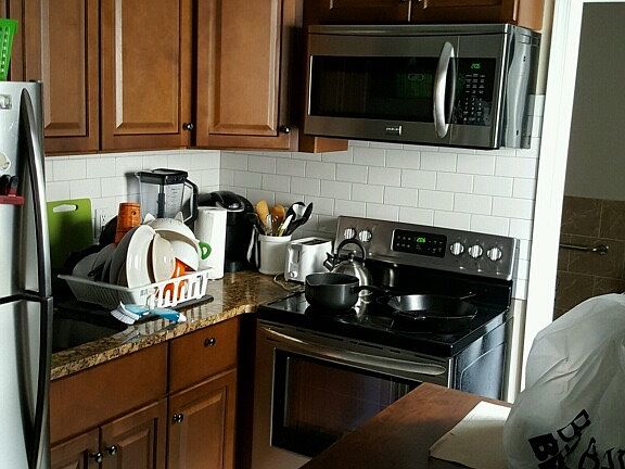 3rd image of 1017 Arch St Floor 2A