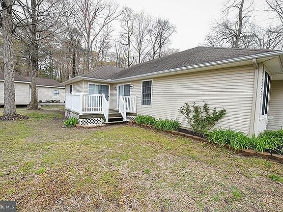 3rd image of 33741 Shawnee Dr