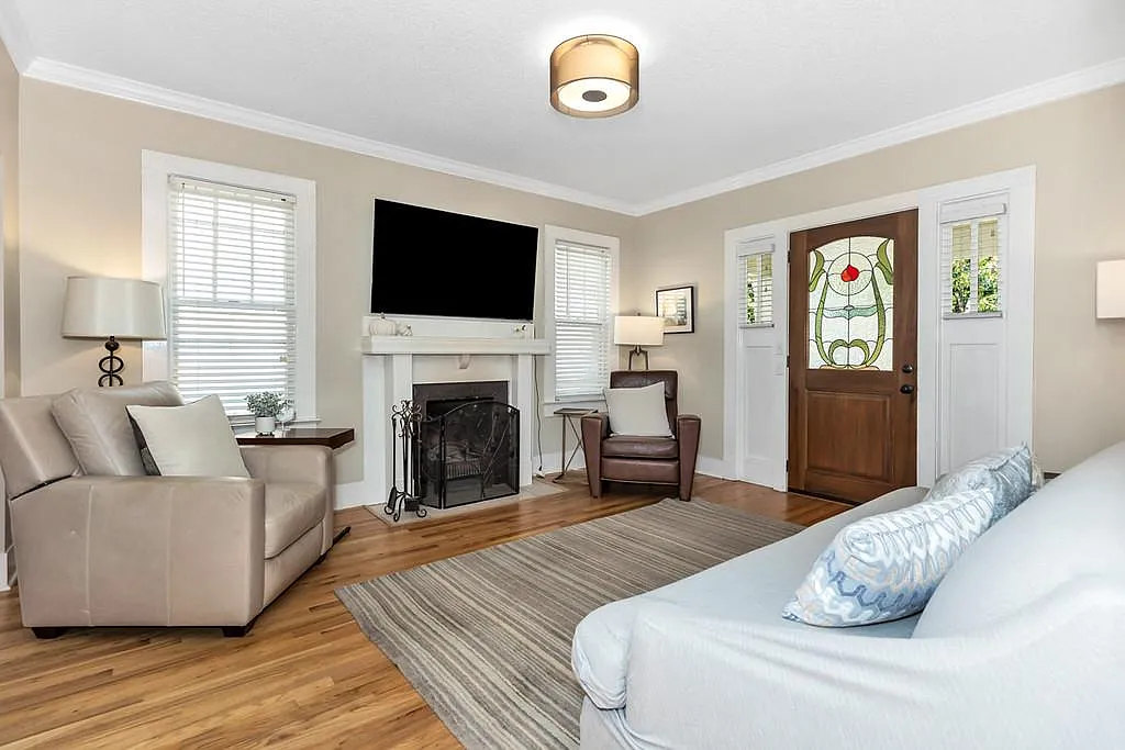 2 bed, 1705 sqft, $2,675 — Photo 4