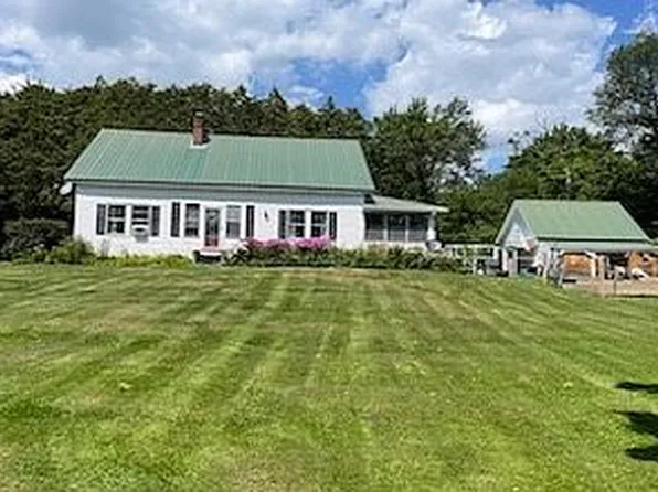 77 S Lunenburg Rd, Lunenburg, VT 05906