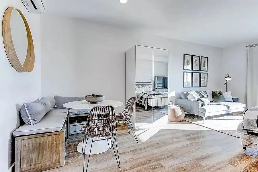 Floor plan 304