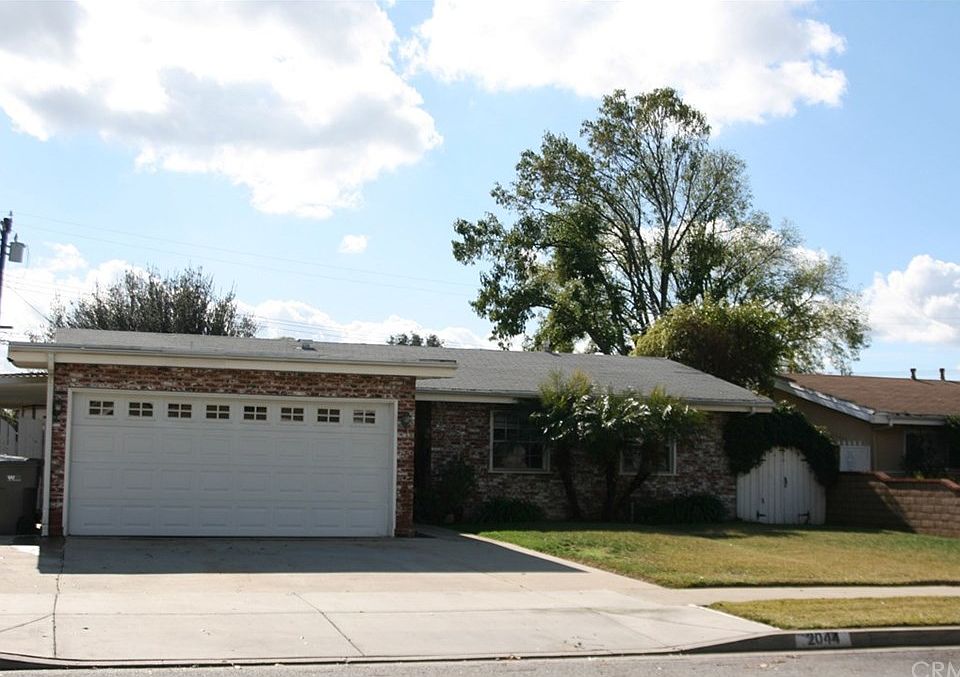 1st image of 2044 11th St