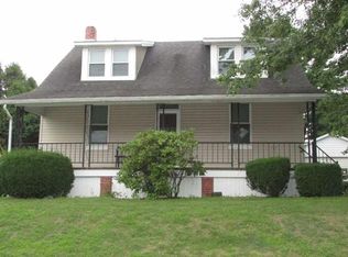34 School St, York, PA 17402