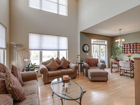 4th image of 418 Pine Lake Cir