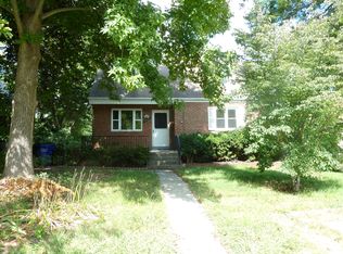 6007 Greentree Rd, Bethesda, MD 20817