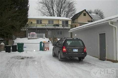 2nd image of 713 W Bluff St
