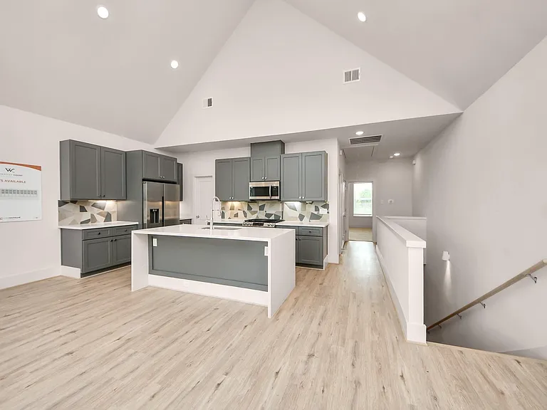 1044 Homer St — Photo 16