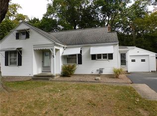 46 Woodhill Dr, Rochester, NY 14616