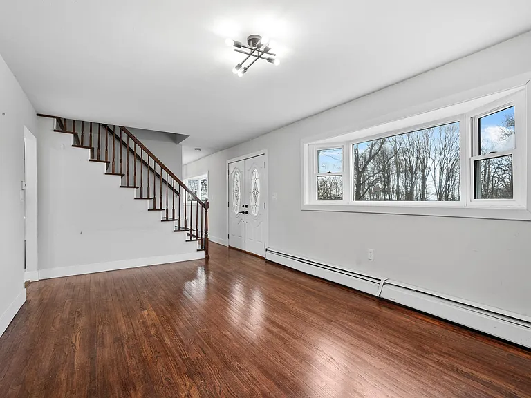 57 School Rd — Photo 8