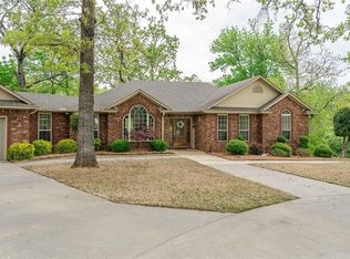 2816 Westlake Dr, Lavaca, AR 72941