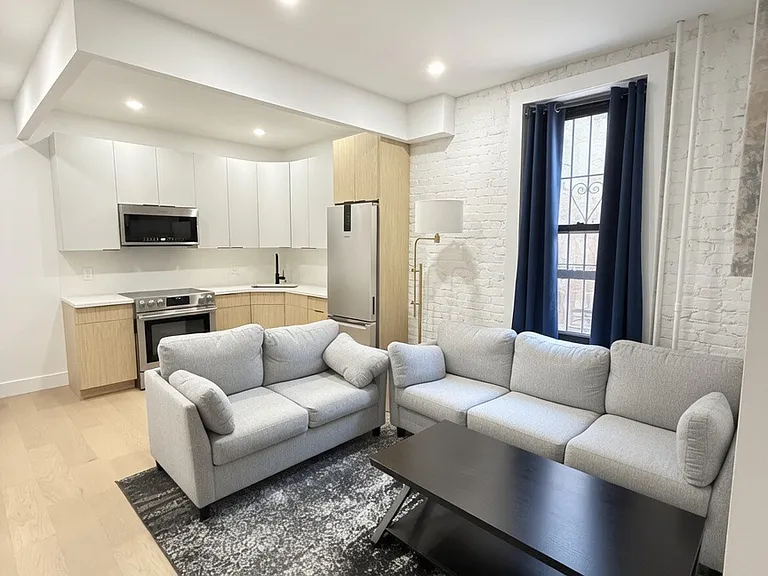 107 1st Ave #3 — Photo 1