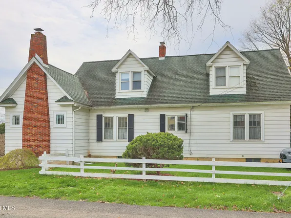 9 6th Street, Waterford, NY 12188