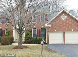 8107 Creekview Dr, Springfield, VA 22153