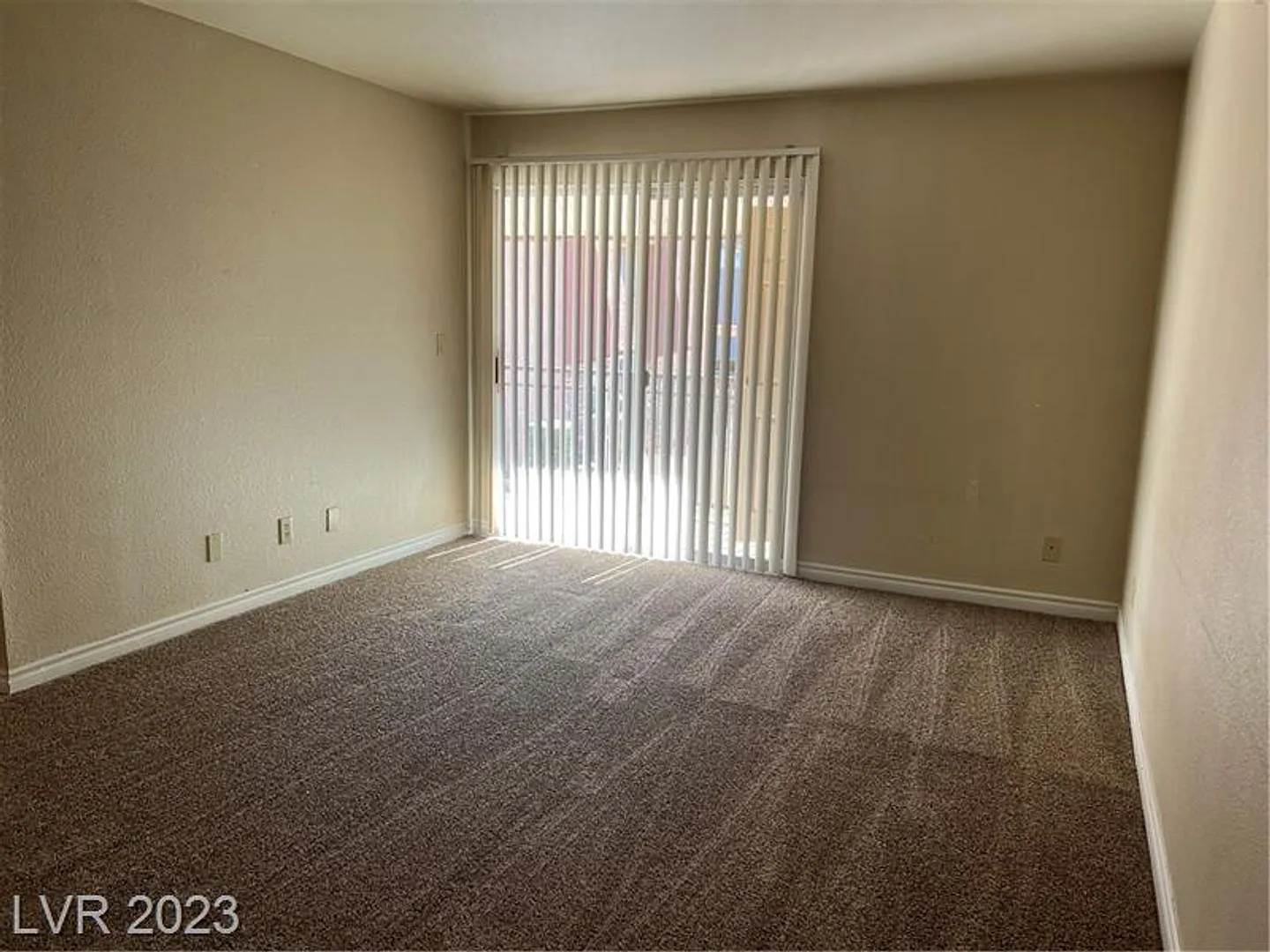 Perfect (1) Bedroom Upstairs Condo — Photo 4