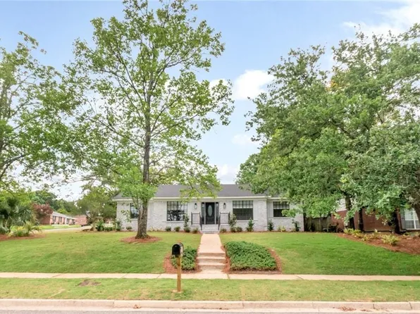 1024 Regal Dr, Mobile, AL 36609
