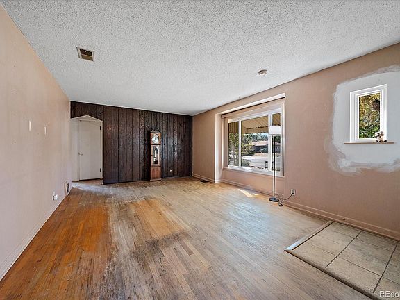 5th image of 1100 Lansing Street