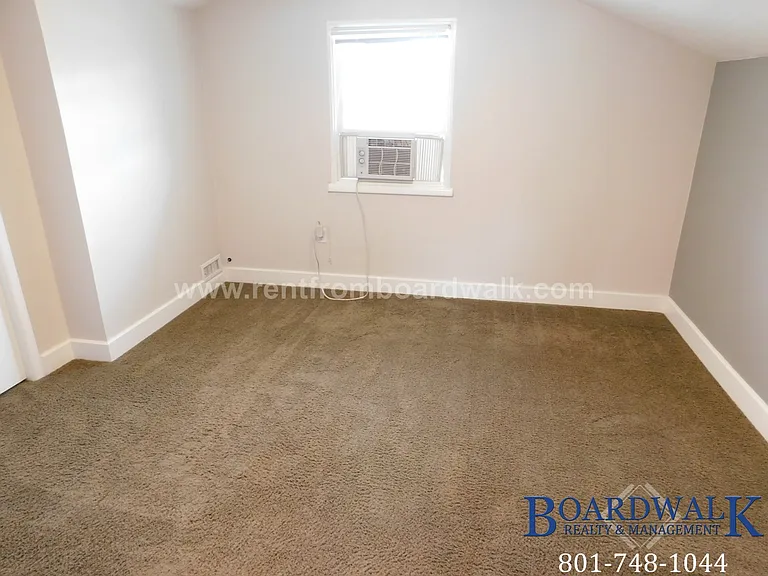 657 E Warnock Ave — Photo 30