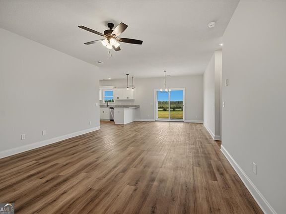 5th image of 222 Manchester Dr