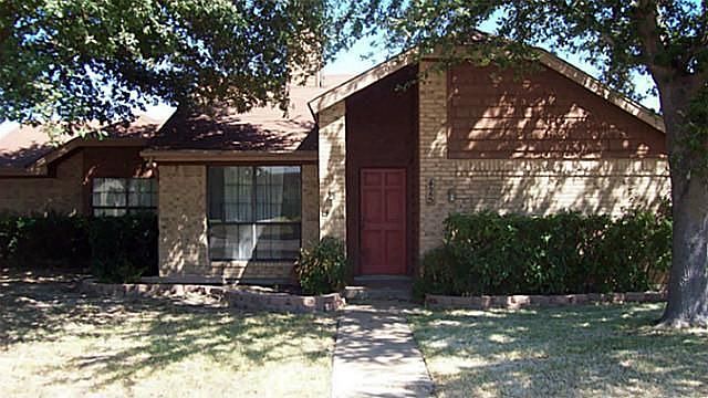 1st image of 425 Quail Hollow Dr