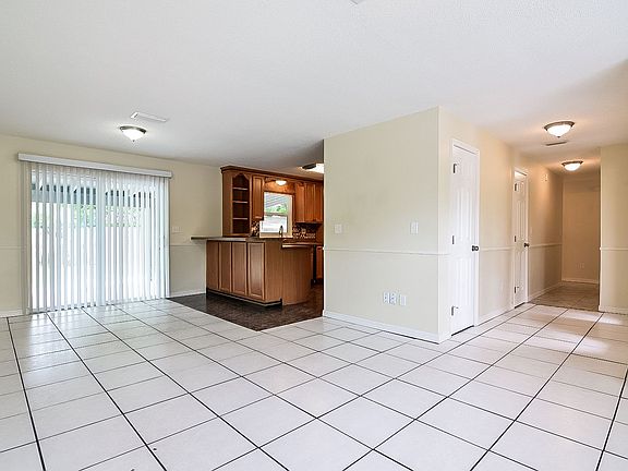 3rd image of 2366 Fairgren Ave