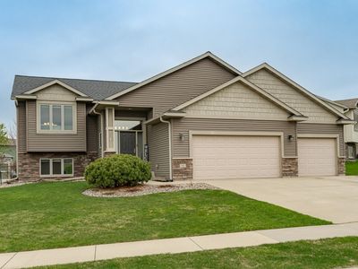 2401 Ashland Dr NW, Rochester, MN, 55901