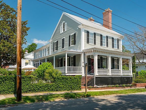 3rd image of 501 Craven Street