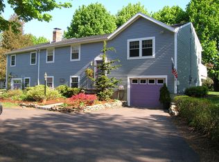 32 Lakemans Ln, Ipswich, MA 01938