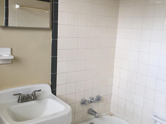 5th image of 9263 4th St