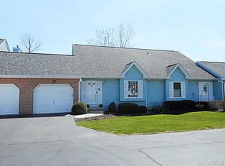 21 Hawthorne Trl, Depew, NY 14043